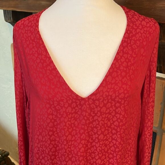 L’Academie, Size XS, Red Animal Print Long Cuffed Sleeve Mini Dress! - Picture 2 of 10